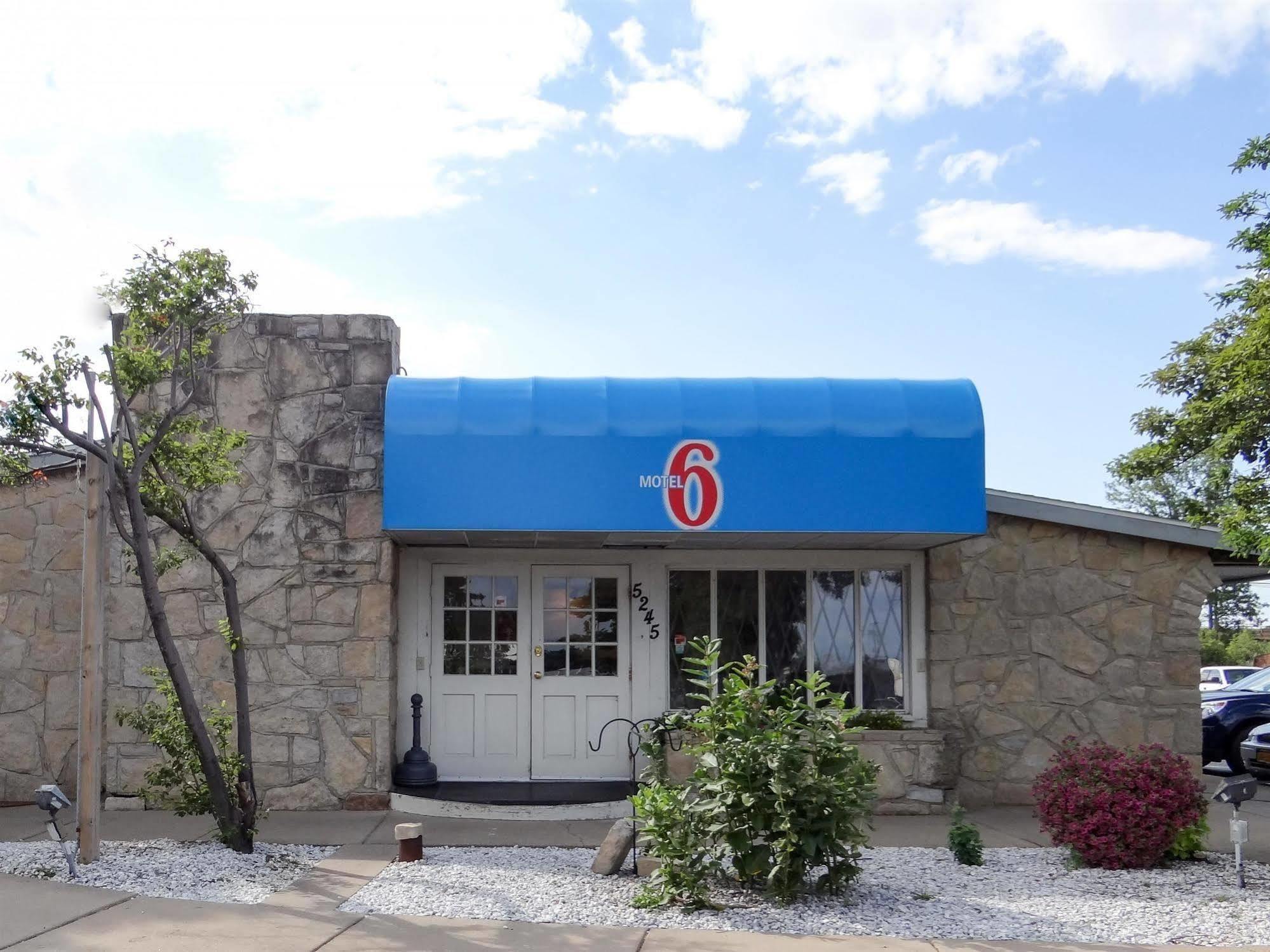 Motel 6-Hamburg, Ny מראה חיצוני תמונה